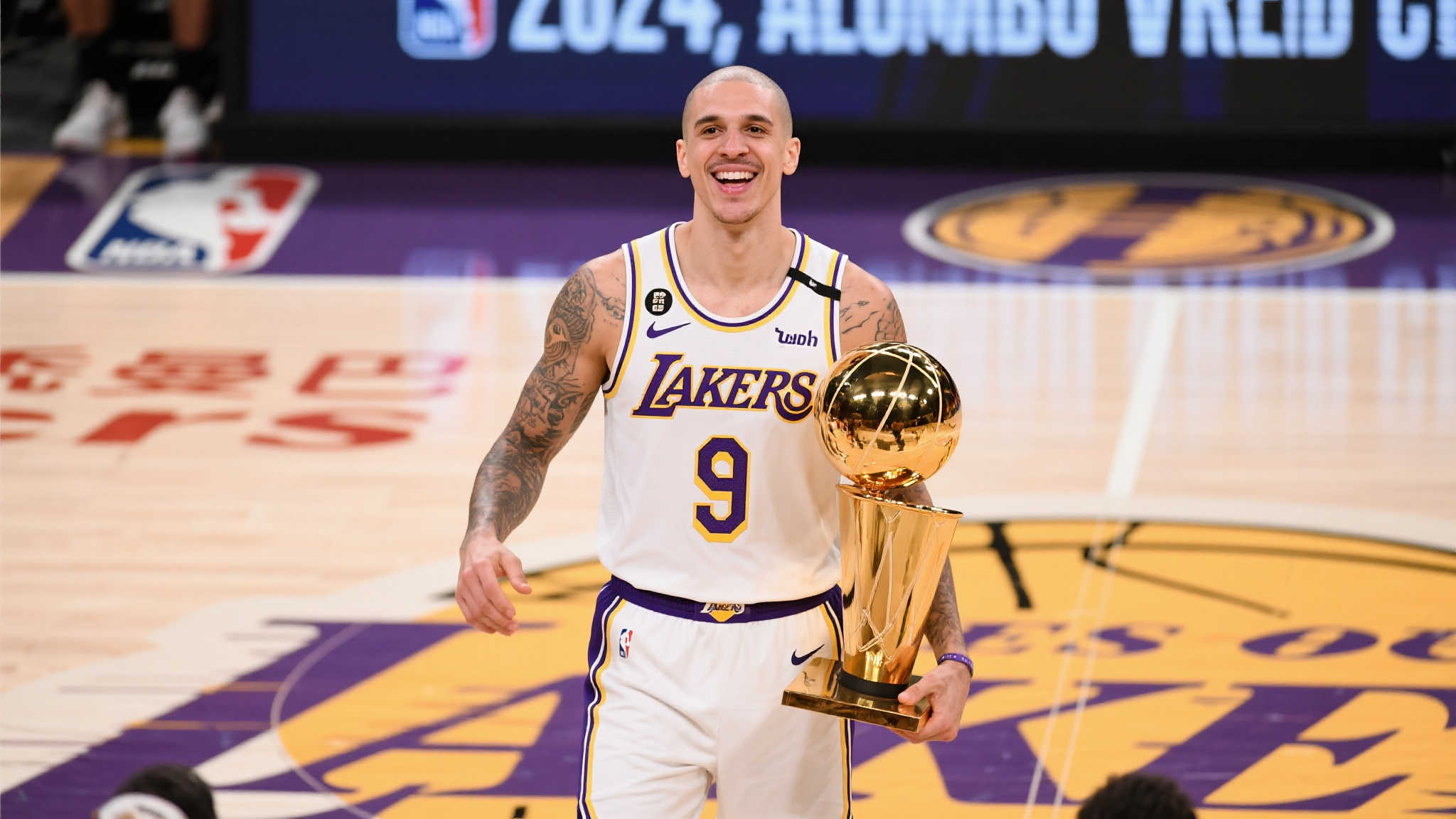 卡鲁索再创辉煌!继2020园区夺冠后喜迎生涯第二冠 卡鲁索再创辉煌!继2020园区夺冠后喜迎生涯第二冠